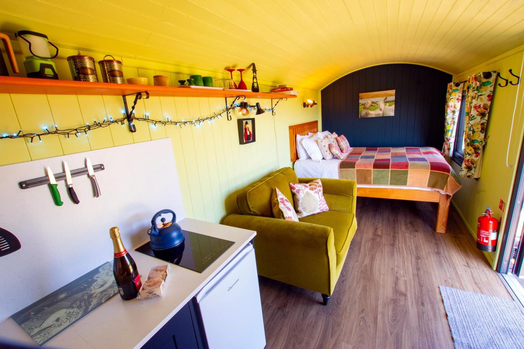The Gambo Shepherd'S Hut Kidwelly Exterior foto